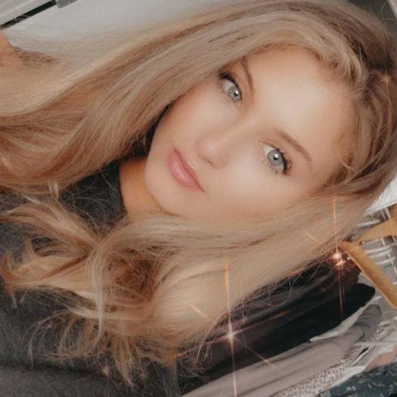 Meet your Posher, Monique - Picture 1 of 1